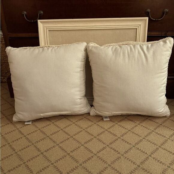 Celebrate Together Give Thanks Looped Stitch Thanksgiving Pillows NWOT set of 2 - Picture 3 of 11